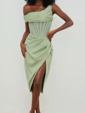 House of CB | Dresses | Loretta Emerald Green Satin Off The Shoulder Dress  Worn Once | Poshmark